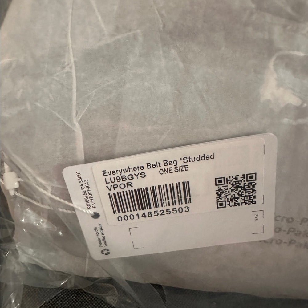 Lululemon 1L Vapor White with Studded Logo Everywhere Belt Bag BRAND NEW - Picture 6 of 8
